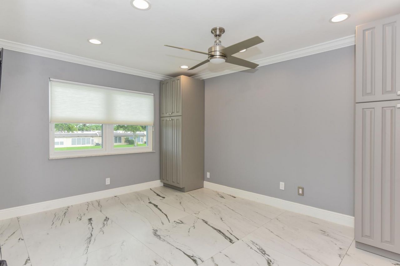 156 Lake Evelyn Drive, West Palm Beach, FL 33411 Photo
