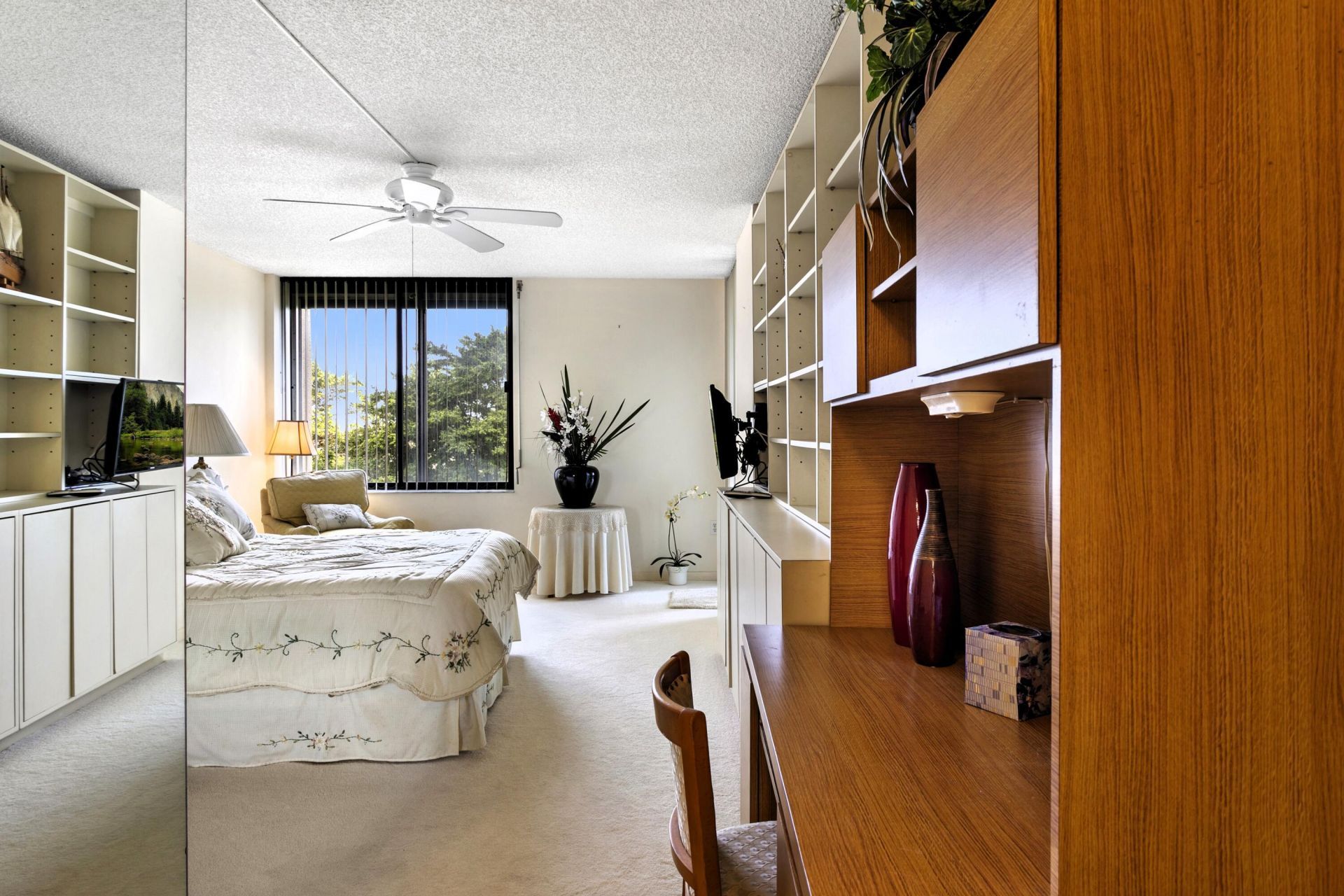 2480 Presidential Way, Unit 403, West Palm Beach, FL 33401 Photo