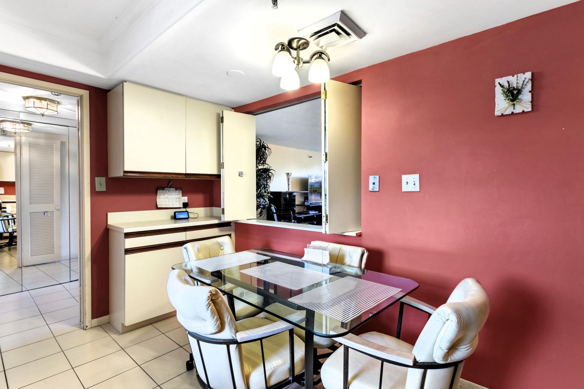 2480 Presidential Way, Unit 403, West Palm Beach, FL 33401 Photo