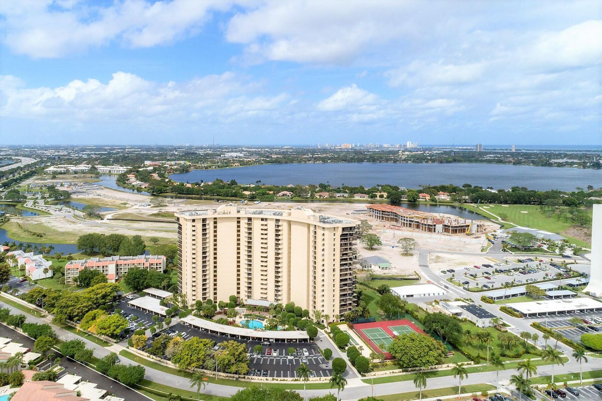 2480 Presidential Way, Unit 403, West Palm Beach, FL 33401 Photo
