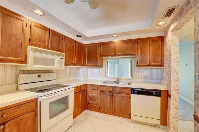 8735 Ramblewood Drive, Unit 212, Coral Springs, FL 33071 Photo