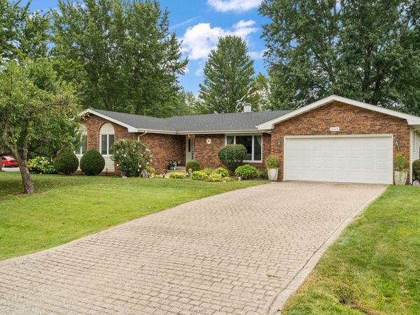 2323 Drop Anchor Drive , Crown Point, IN 46307