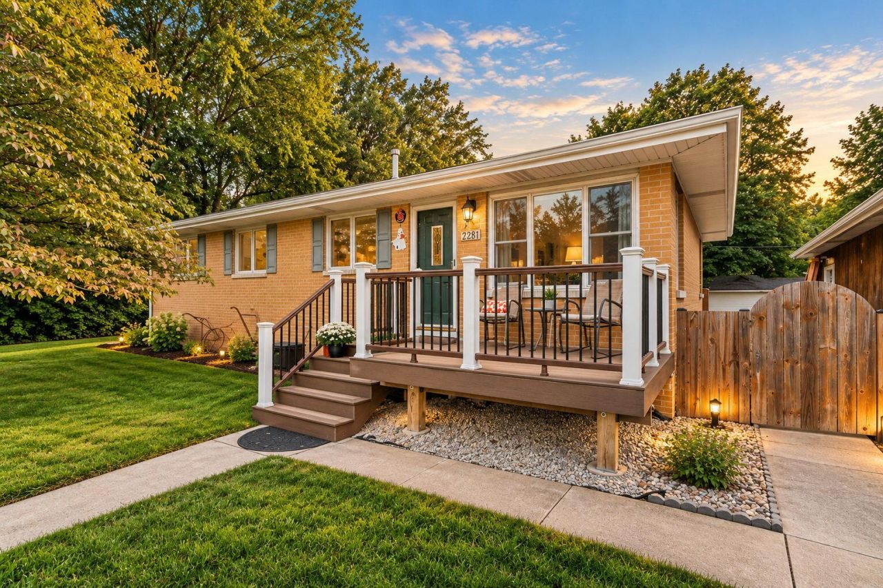 228 E Division Street, Demotte, IN 46310 Main Photo