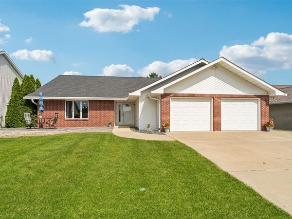 1906 Lowell Street, Granger, IA 50109