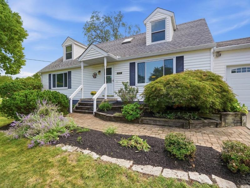 7297 Birchwood Drive, West Chester, OH 45069 Photo 2