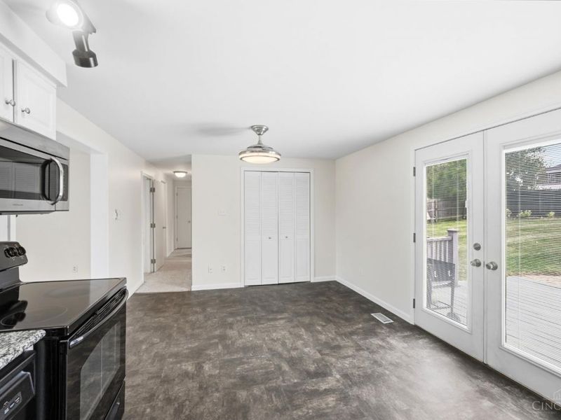 7297 Birchwood Drive, West Chester, OH 45069 Photo 9