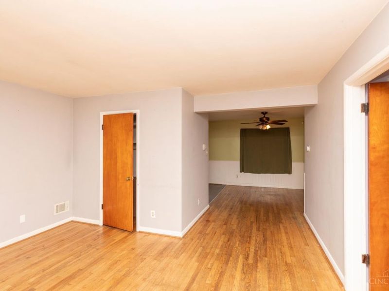 1031 Schiff Avenue, Cincinnati, OH 45205 Photo 3