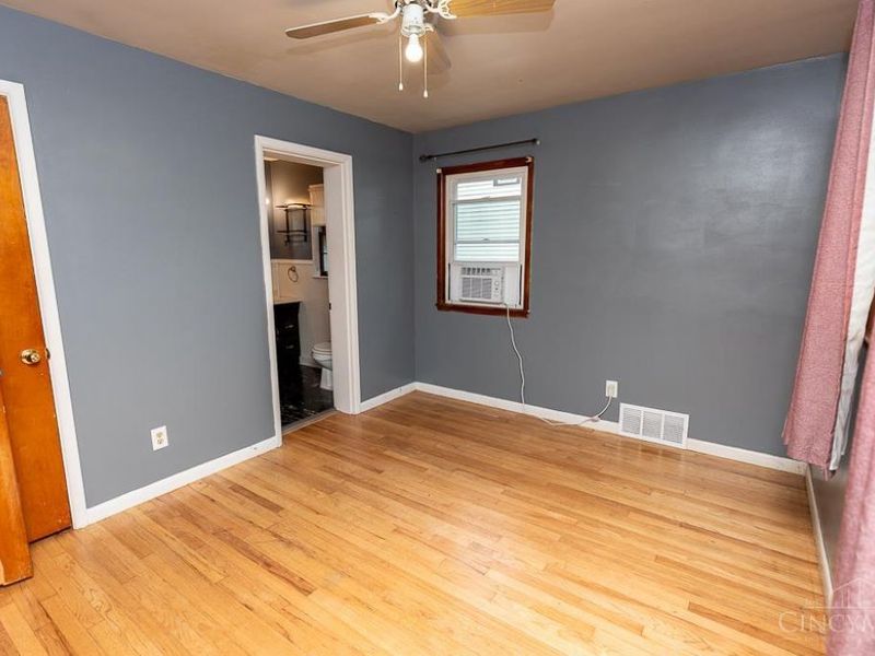 1031 Schiff Avenue, Cincinnati, OH 45205 Photo 8