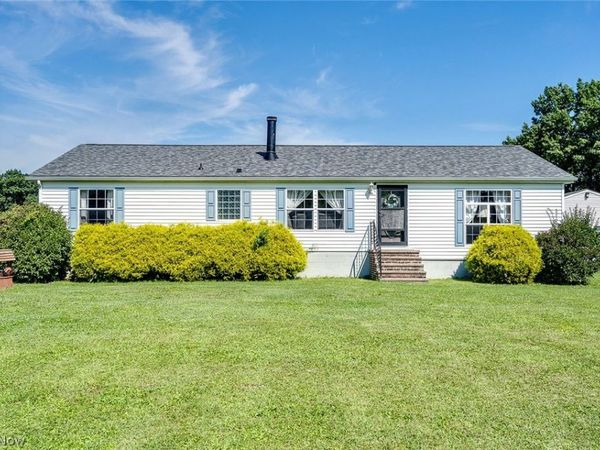 17300 Leffingwell Road, Berlin Center, OH 44401
