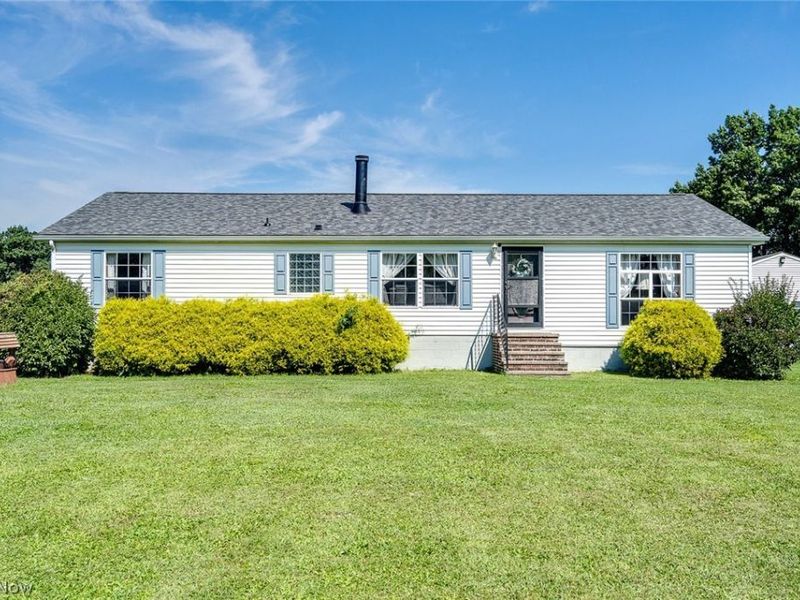 17300 Leffingwell Road, Berlin Center, OH 44401 Photo 1