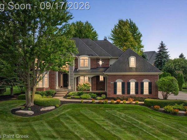 3493 N Century Oak Circle, Oakland Township, Mi 48363
