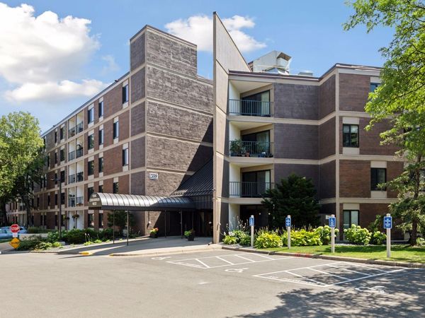 7220 York Avenue S, Unit 413, Edina, MN 55435