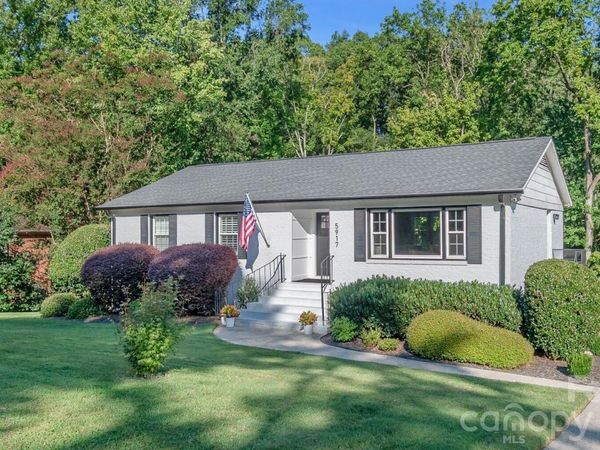 5917 Doncaster Drive, Charlotte, NC 28211