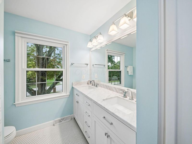 4630 Burbank Drive, Columbus, OH 43220 Photo 35