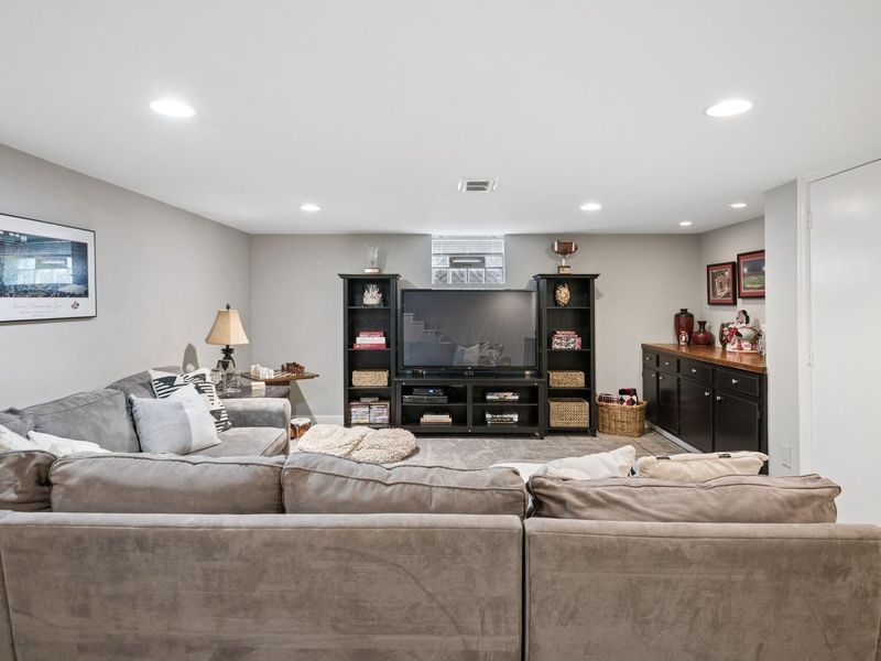 4630 Burbank Drive, Columbus, OH 43220 Photo 44