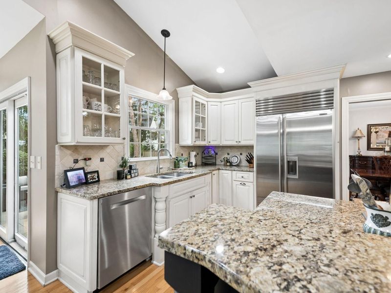4630 Burbank Drive, Columbus, OH 43220 Photo 8