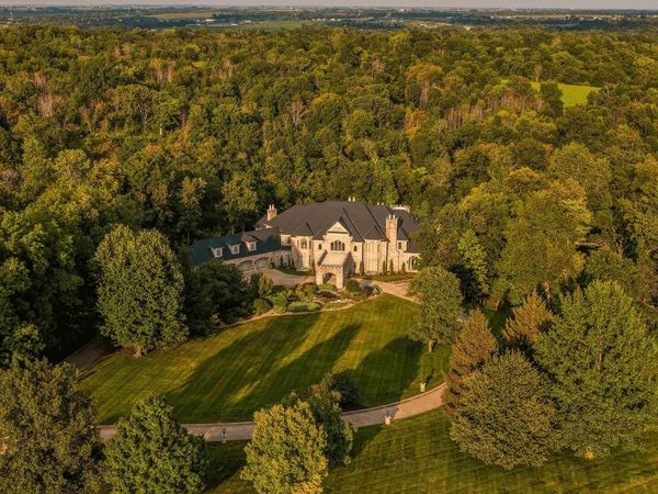 3187 Feather Ridge, IA 52341