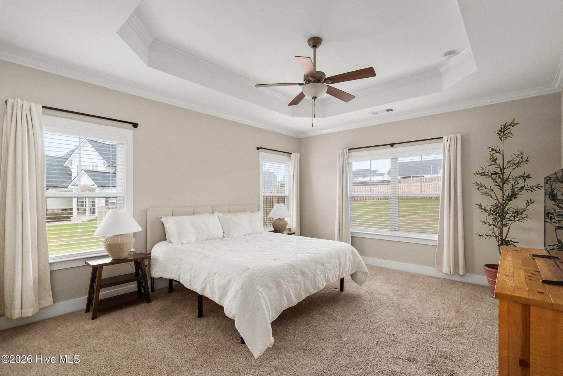 644 Broadsword Way Photo 9