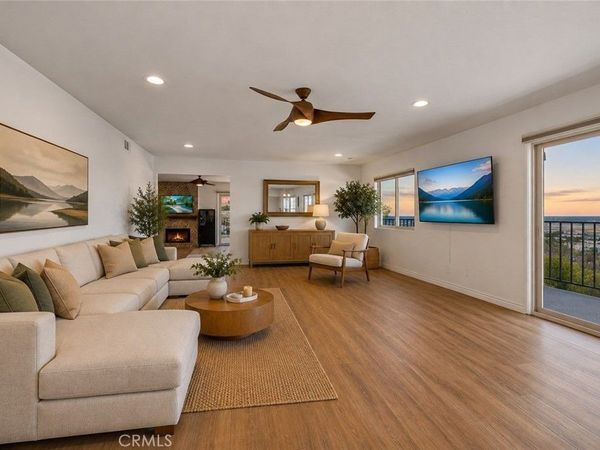 2700 E Panorama Drive, Unit 208, Signal Hill, CA 90755