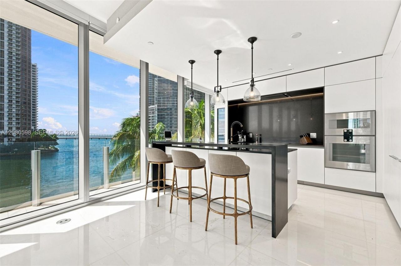 300 Biscayne Blvd Way, Unit 301, Miami, FL 33131 Photo