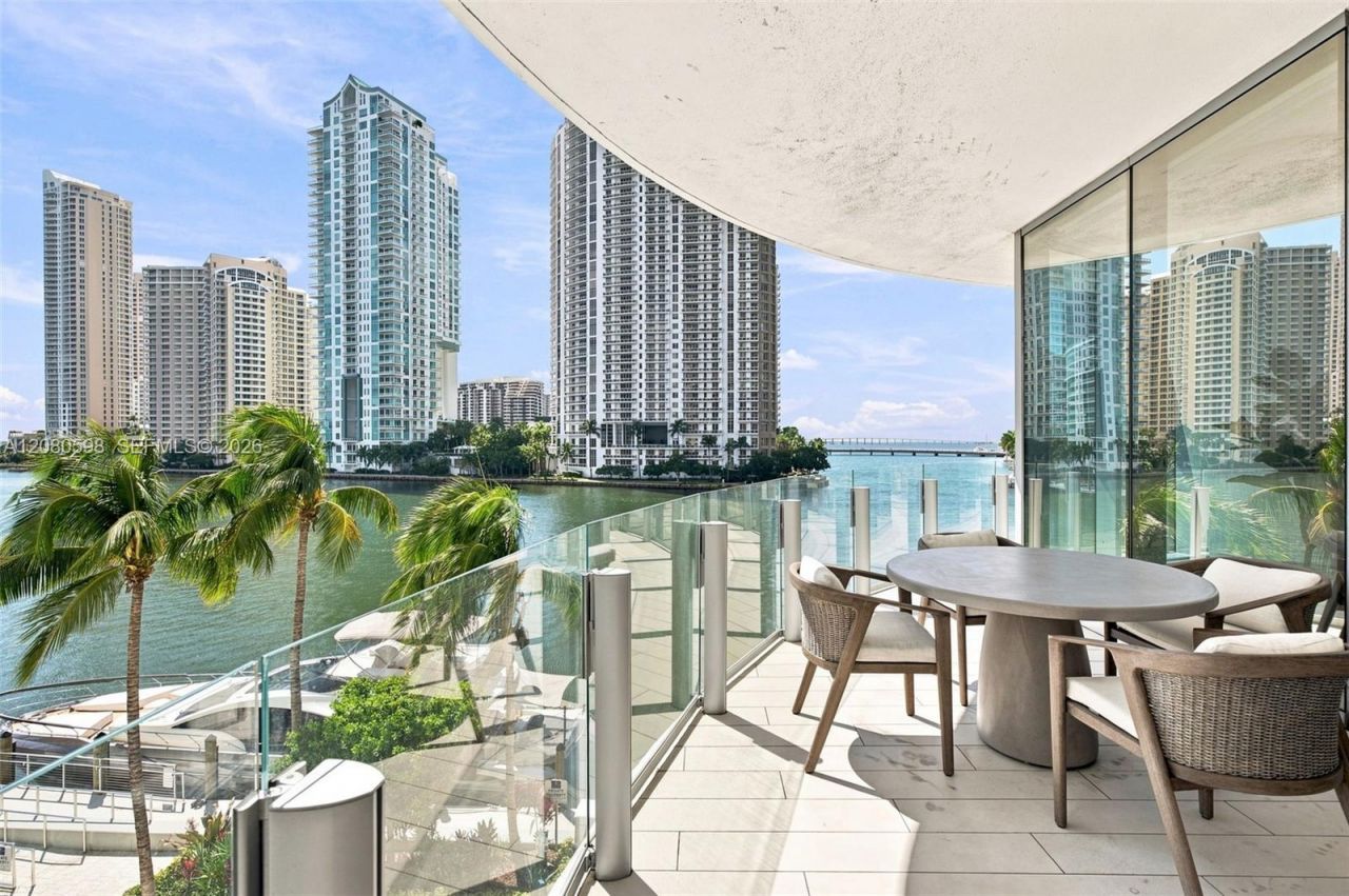 300 Biscayne Blvd Way, Unit 301, Miami, FL 33131 Photo