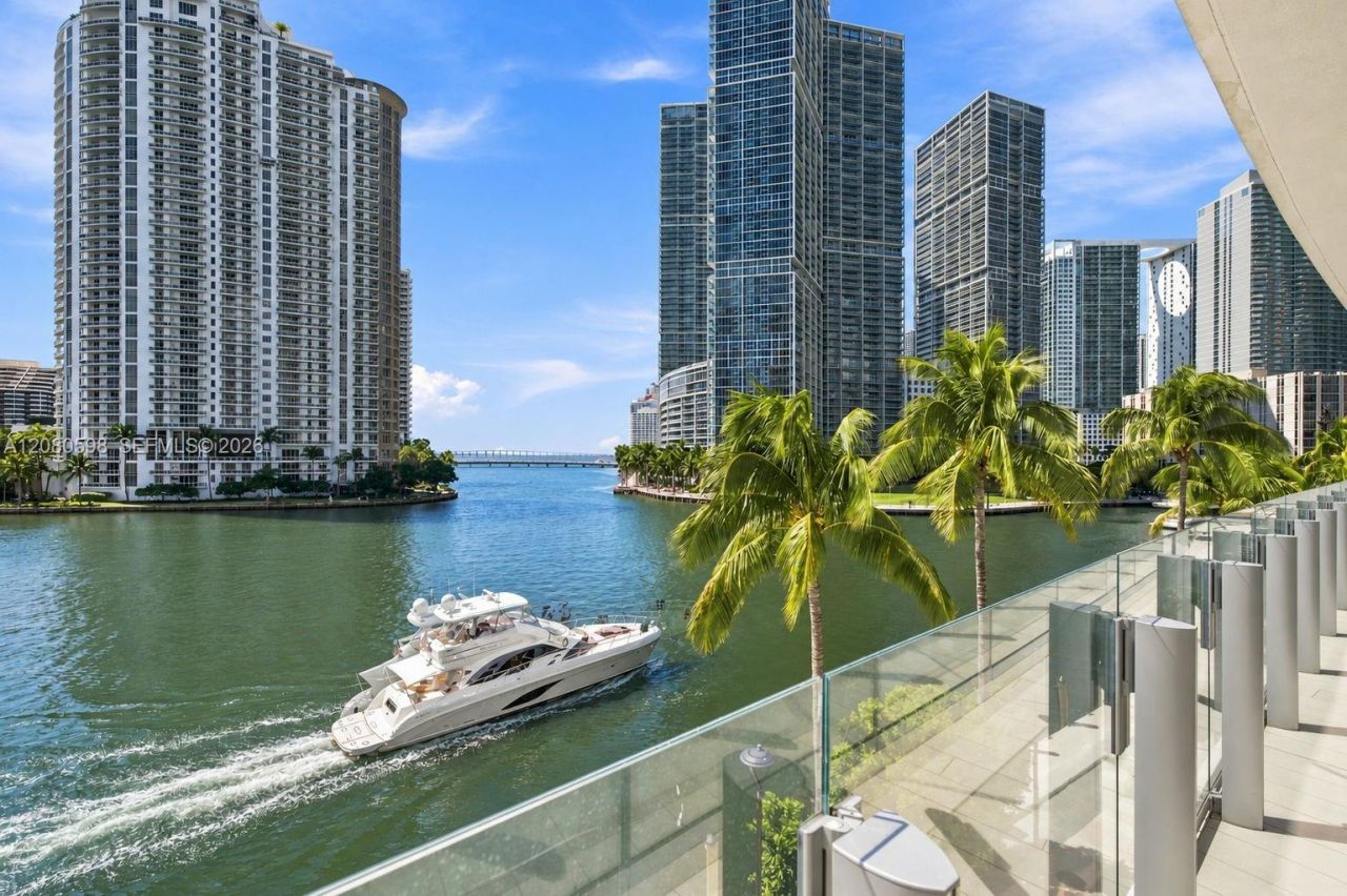 300 Biscayne Blvd Way, Unit 301, Miami, FL 33131 Photo