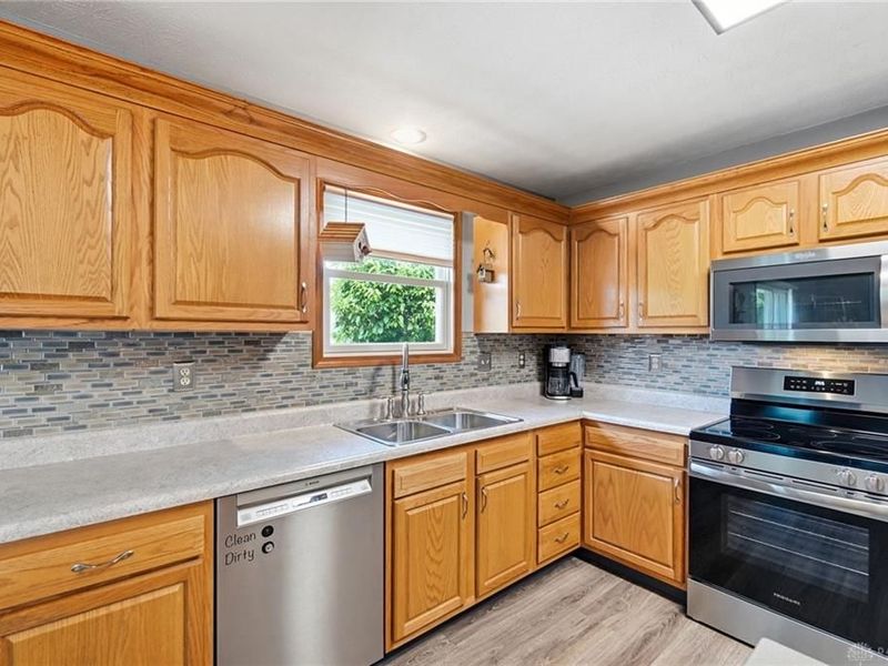 135 Country Manor Drive, Wilmington, OH 45177 Photo 25