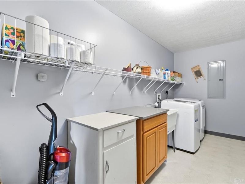 135 Country Manor Drive, Wilmington, OH 45177 Photo 28