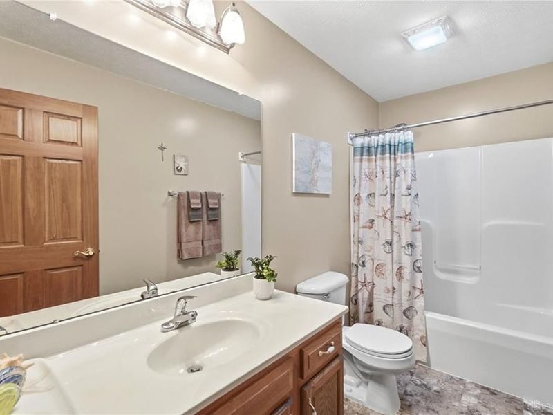 135 Country Manor Drive, Wilmington, OH 45177 Photo 36