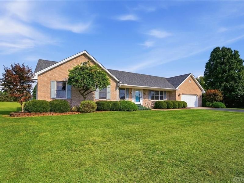 135 Country Manor Drive, Wilmington, OH 45177 Photo 4