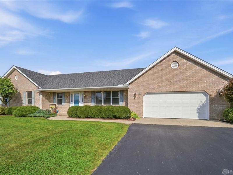 135 Country Manor Drive, Wilmington, OH 45177 Photo 6