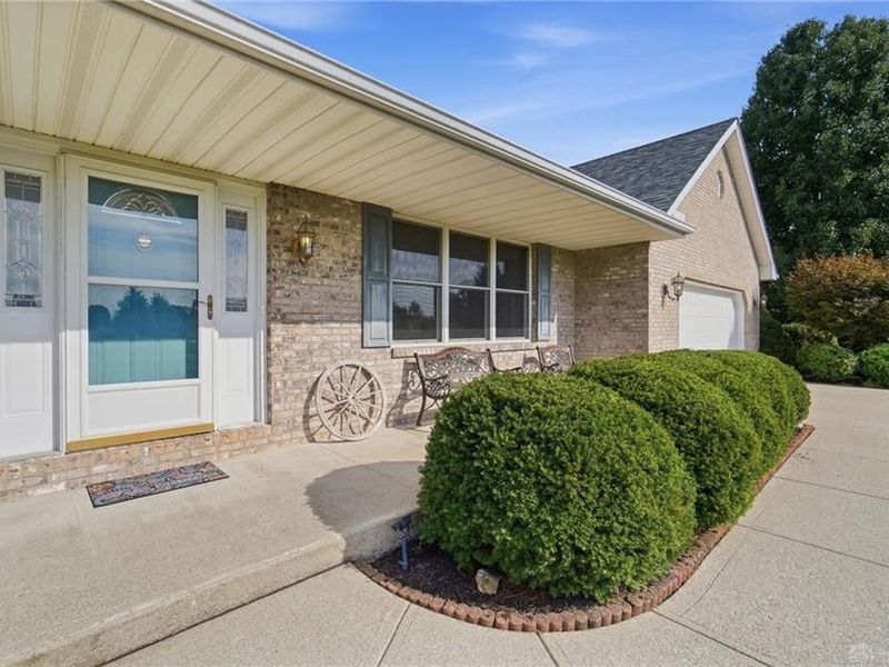 135 Country Manor Drive, Wilmington, OH 45177 Photo 8