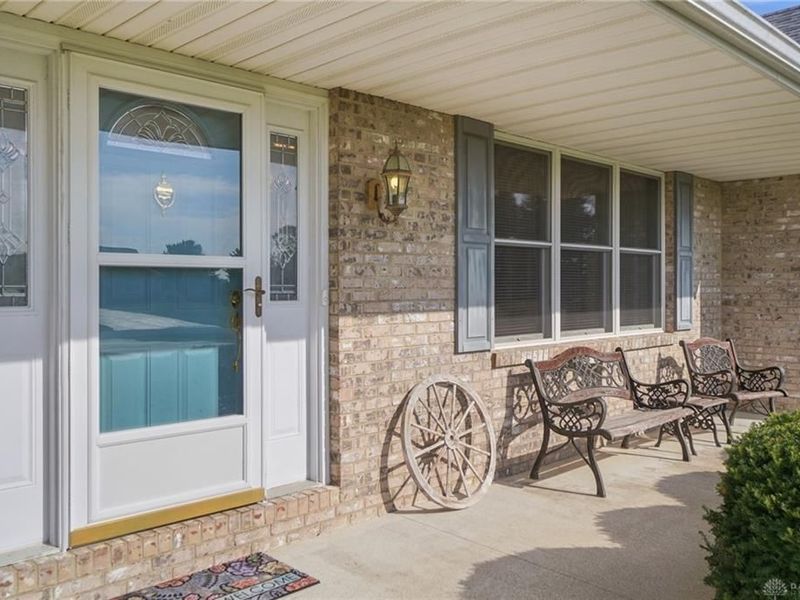 135 Country Manor Drive, Wilmington, OH 45177 Photo 9
