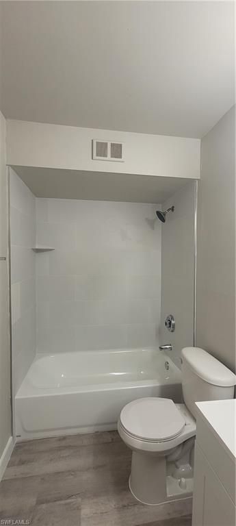 1390 Wildwood Lakes Blvd, Unit 8, Naples, FL 34104 Photo