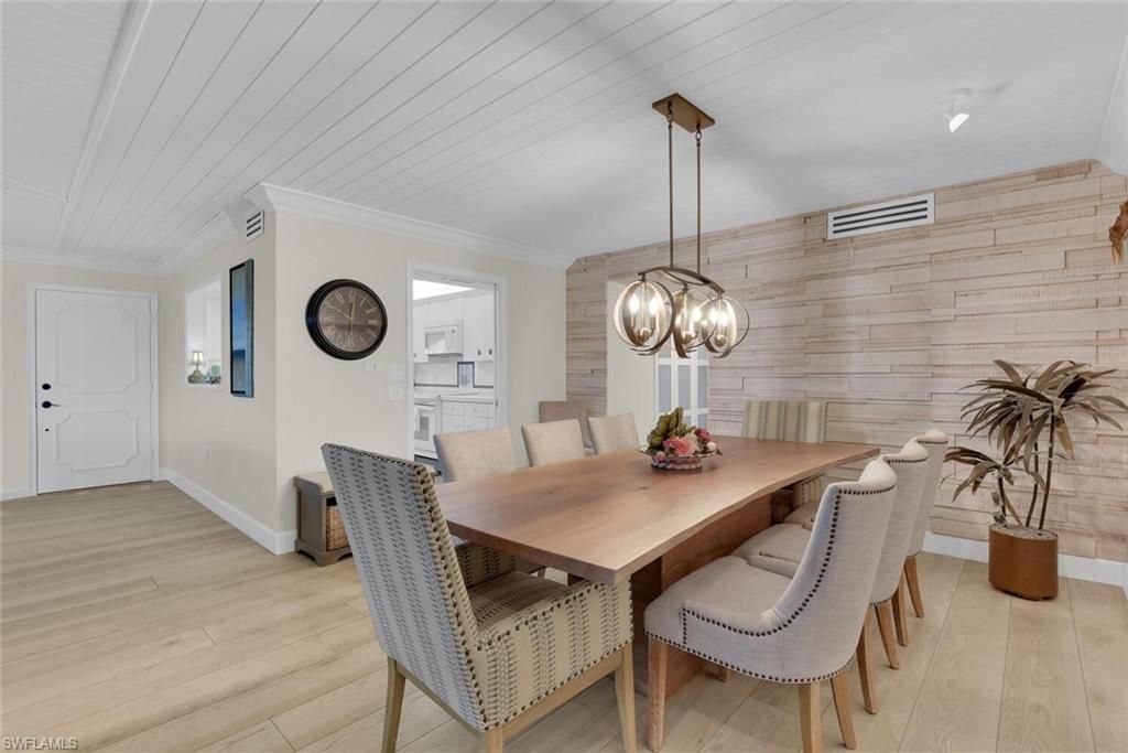 222 Harbour Dr, Unit 403, Naples, FL 34103 Photo