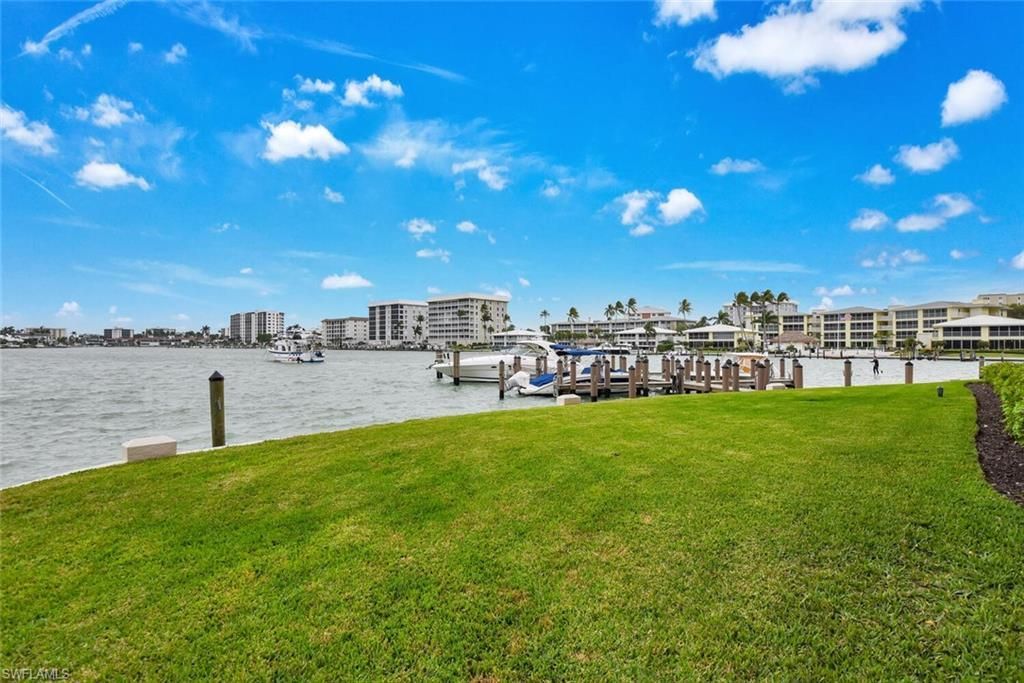 222 Harbour Dr, Unit 403, Naples, FL 34103 Photo