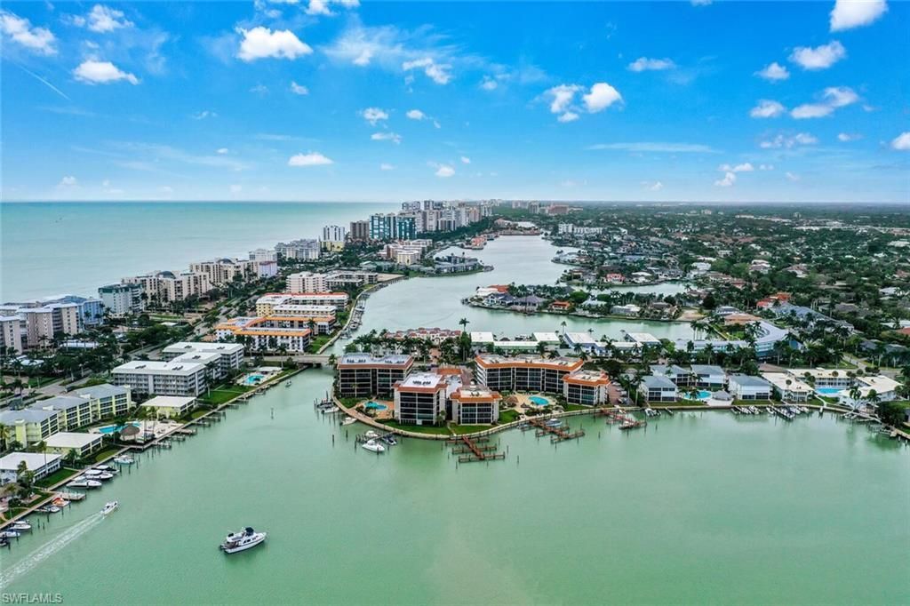 222 Harbour Dr, Unit 403, Naples, FL 34103 Photo