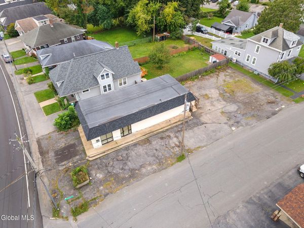 2735 Broadway, Rotterdam, NY 12306