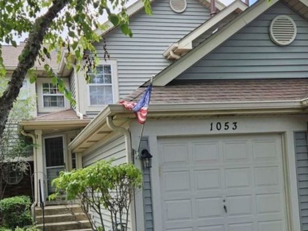 1053 Rockport Drive , Carol Stream, IL 60188