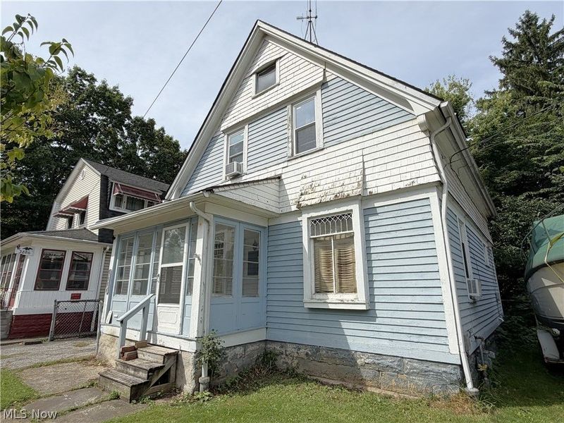 3882 W 42nd Street, Cleveland, OH 44109 Photo 2