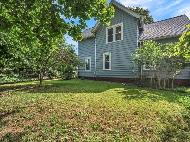 695 N Saint Clair Street, Painesville, OH 44077 Photo 39