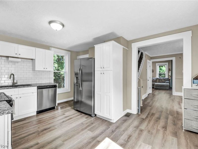 695 N Saint Clair Street, Painesville, OH 44077 Photo 9