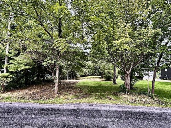 3633 Samuel Road , Akron, OH 44312