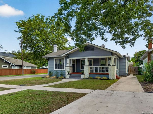 945 W SUMMIT AVE, San Antonio, TX 78201