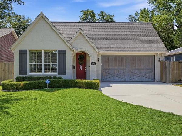 3813 Pershing Avenue, Fort Worth, TX 76107