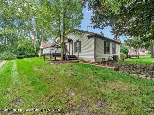 2741 Trudy Lane, Lansing, MI 48910