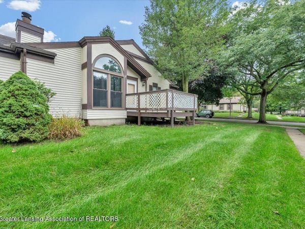 2741 Trudy Lane, Lansing, MI 48910
