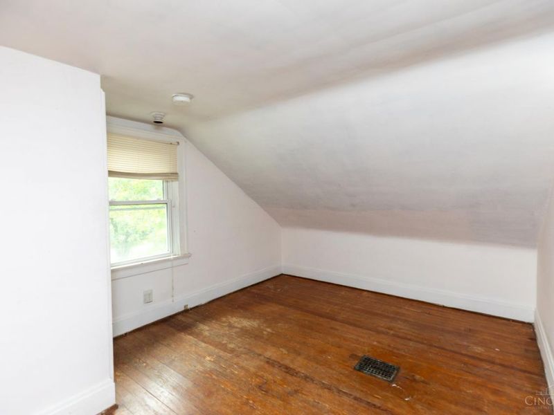 1031 Schiff Avenue, Cincinnati, OH 45205 Photo 16