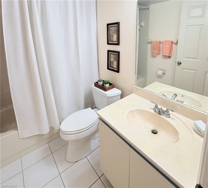 6945 Dennis Cir, Unit i206, Naples, FL 34104 Photo