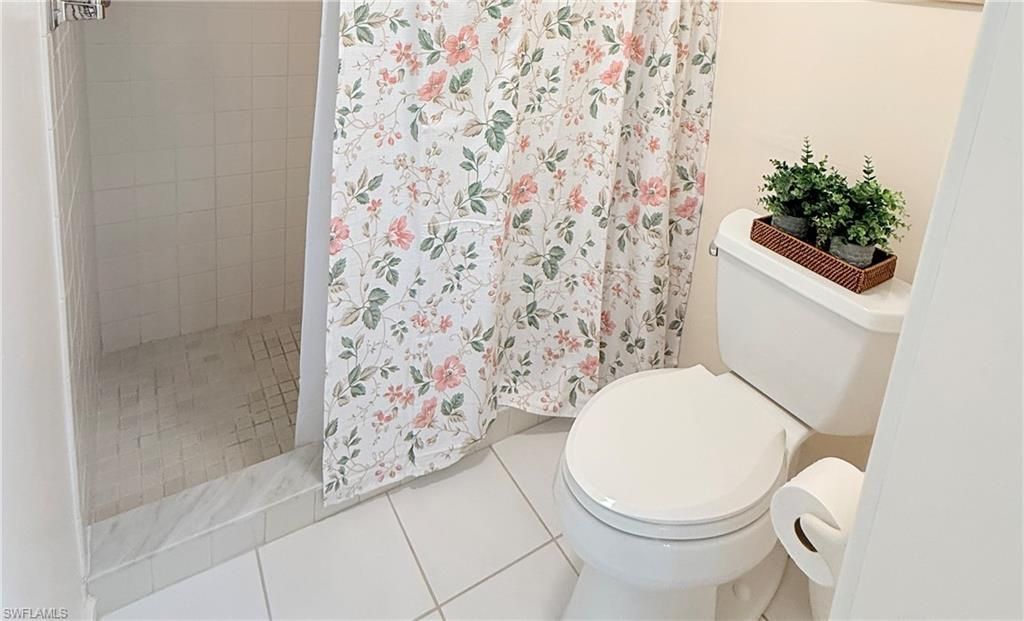 6945 Dennis Cir, Unit i206, Naples, FL 34104 Photo